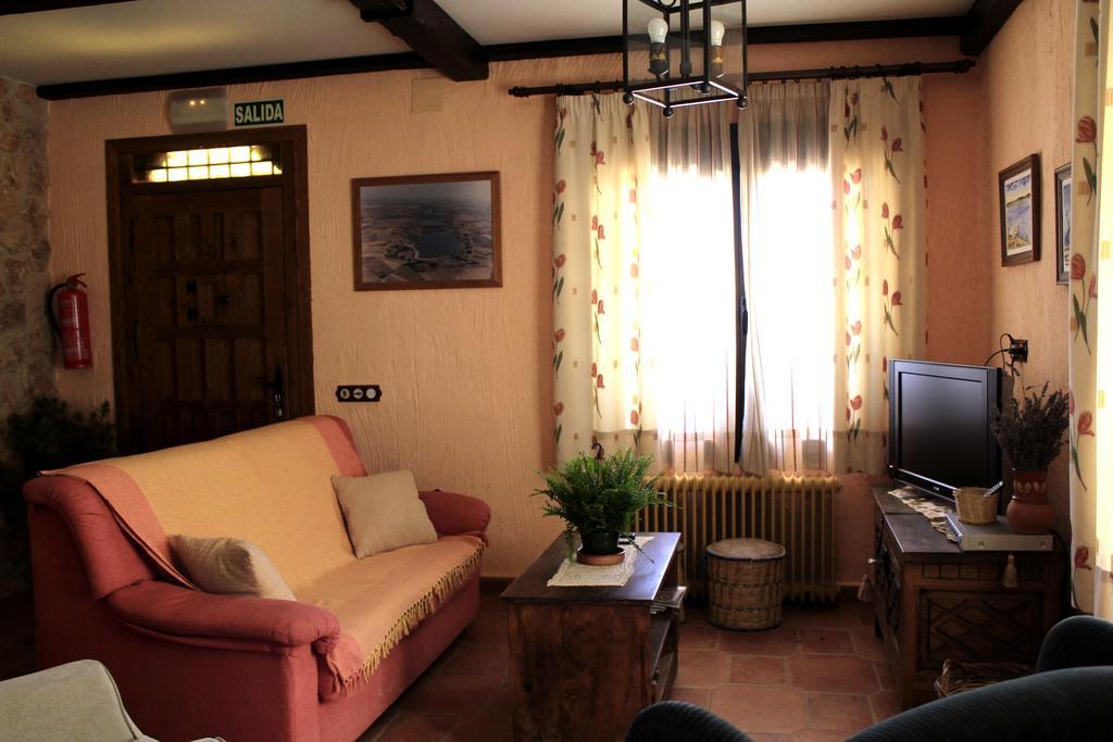 Casa Rural Santa Elena Villafranca de los Caballeros Exterior foto